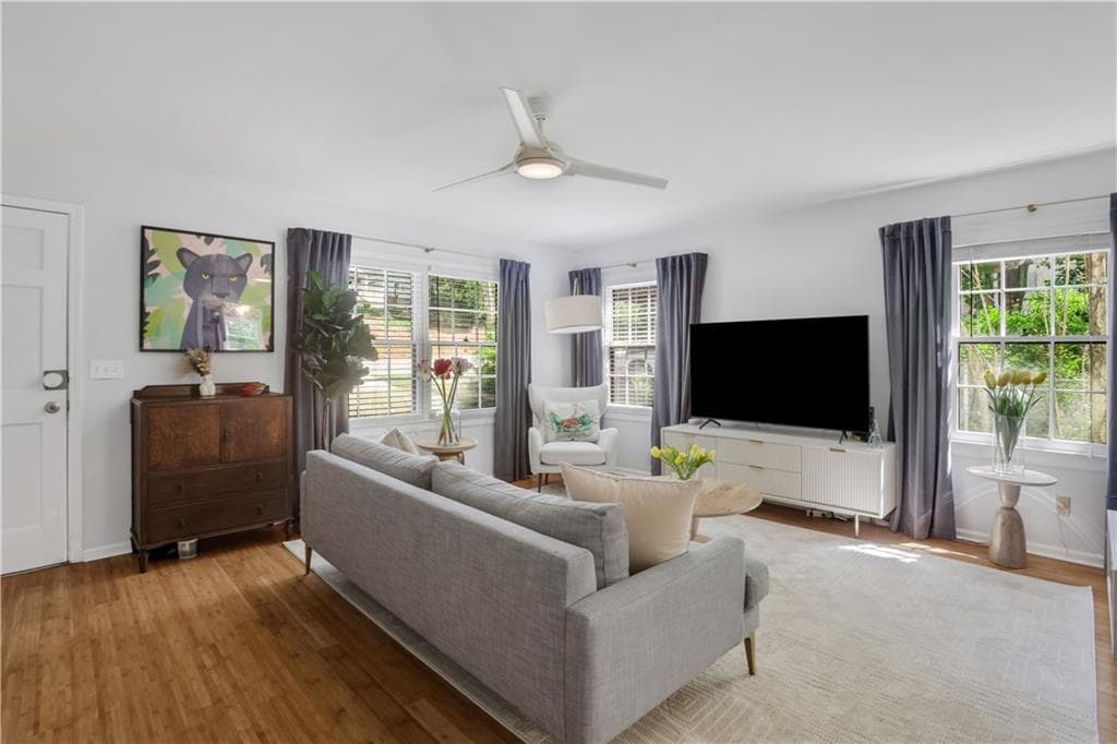 2 bedroom, 1 bathroom, 976 sq ft single family residence for sale at 989 Ormewood Avenue, Atlanta, GA 30316 — photo 4