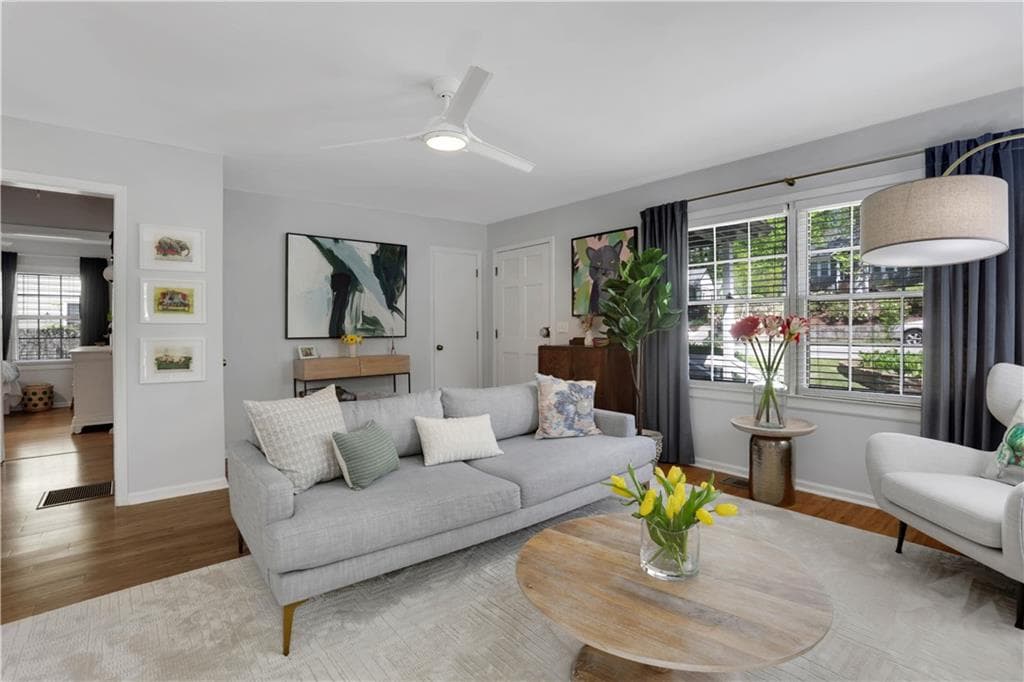 2 bedroom, 1 bathroom, 976 sq ft single family residence for sale at 989 Ormewood Avenue, Atlanta, GA 30316 — photo 3