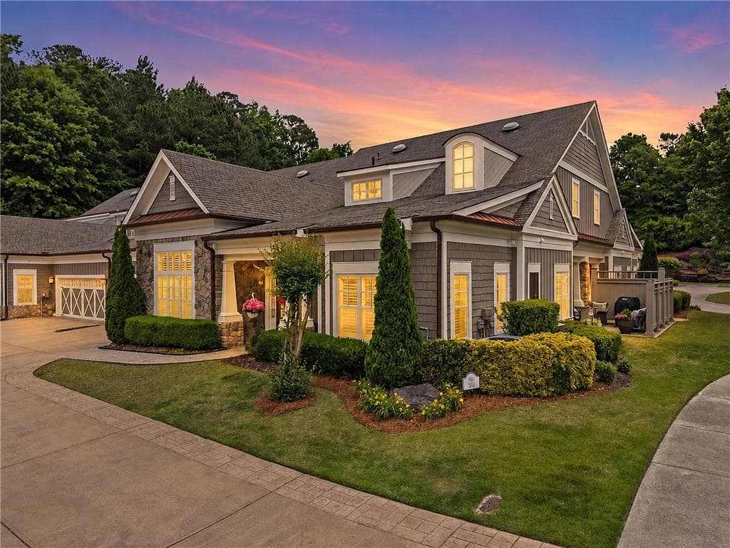 4 bedroom, 3 bathroom, 2,700 sq ft condominium for sale at 2845 Middlecreek Way, Cumming, GA 30041 — photo 1 of 71