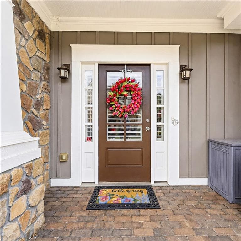 4 bedroom, 3 bathroom, 2,700 sq ft condominium for sale at 2845 Middlecreek Way, Cumming, GA 30041 — photo 8