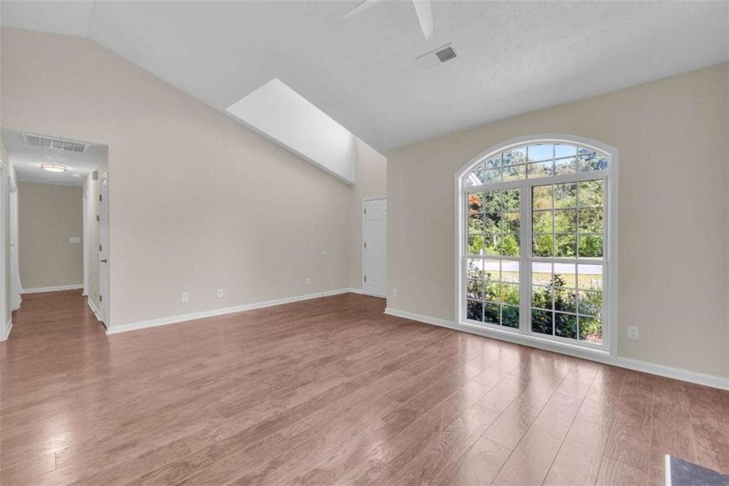 3 bedroom, 2 bathroom, 1,830 sq ft single family residence for sale at 5590 Lenox Park Place, Buford, GA 30518 — photo 8