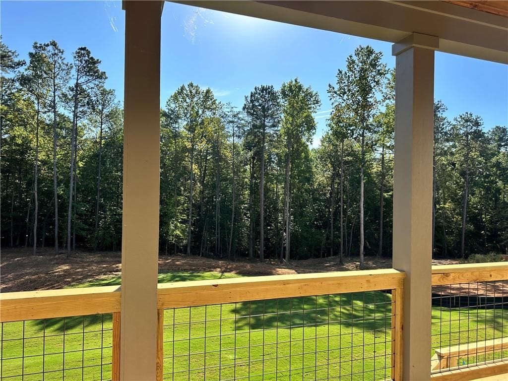 4 bedroom, 5 bathroom, 4,105 sq ft single family residence for sale at 8135 Grand Meadow Run, Gainesville, GA 30506 — photo 6
