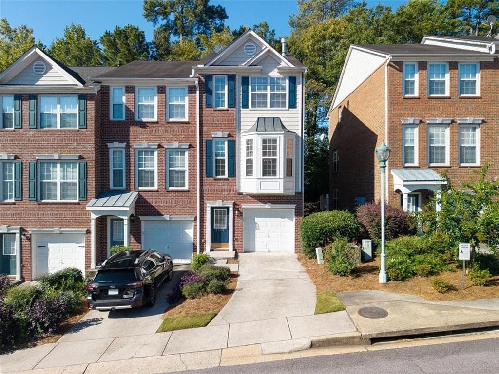 2 bedroom, 3 bathroom, 1,650 sq ft townhouse for sale at 3164 Mill Springs Circle, Buford, GA 30519 — photo 2
