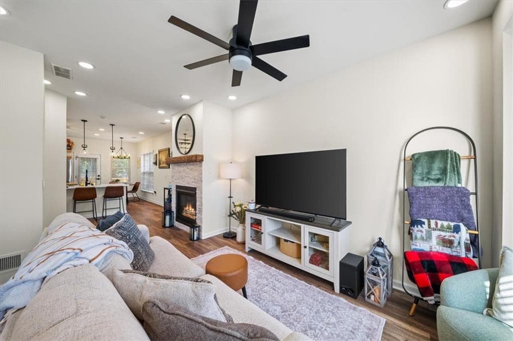 2 bedroom, 3 bathroom, 1,650 sq ft townhouse for sale at 3164 Mill Springs Circle, Buford, GA 30519 — photo 10