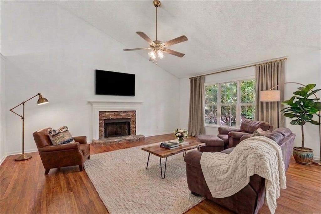 4 bedroom, 3 bathroom, 2,678 sq ft single family residence for sale at 402 Township Lane, Woodstock, GA 30189 — photo 4