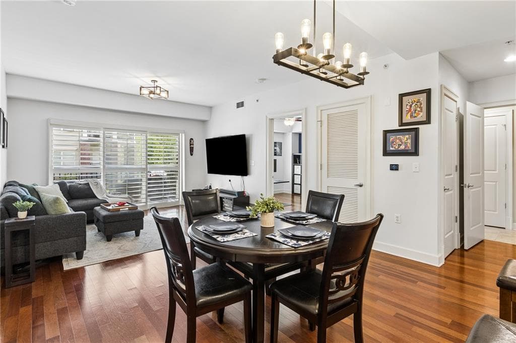 2 bedroom, 2 bathroom, 1,250 sq ft condominium for sale at 200 River Vista Drive 428, Atlanta, GA 30339 — photo 6
