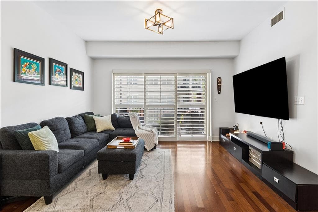 2 bedroom, 2 bathroom, 1,250 sq ft condominium for sale at 200 River Vista Drive 428, Atlanta, GA 30339 — photo 10