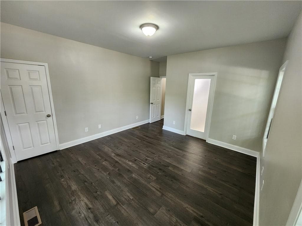 4 bedroom, 3 bathroom, 1,822 sq ft single family residence for sale at 620 Joseph E Lowery Boulevard, Atlanta, GA 30318 — photo 5