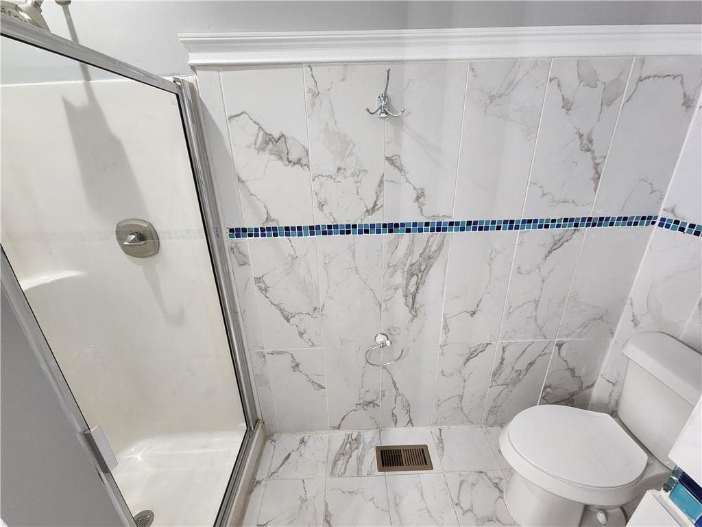 4 bedroom, 3 bathroom, 1,822 sq ft single family residence for sale at 620 Joseph E Lowery Boulevard, Atlanta, GA 30318 — photo 9
