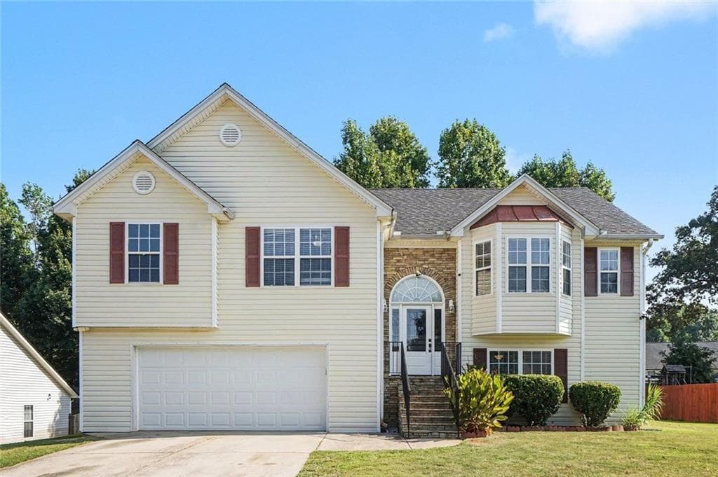 5 bedroom, 3 bathroom, 2,500 sq ft single family residence for sale at 524 Martin Forest Lane, Lawrenceville, GA 30045