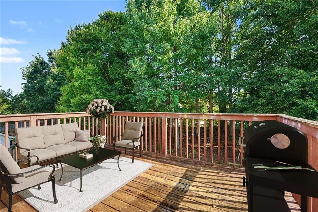 5 bedroom, 3 bathroom, 2,500 sq ft single family residence for sale at 524 Martin Forest Lane, Lawrenceville, GA 30045 — photo 7