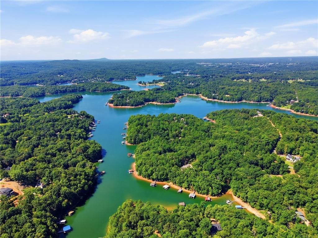 3 bedroom, 2 bathroom, 1,786 sq ft single family residence for sale at 6265 Smith Mill Road, Gainesville, GA 30506 — photo 4