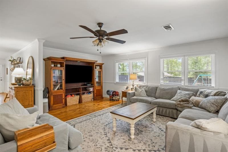 4 bedroom, 2 bathroom, 2,208 sq ft single family residence under contract at 285 Air Acres Way, Woodstock, GA 30188 — photo 5