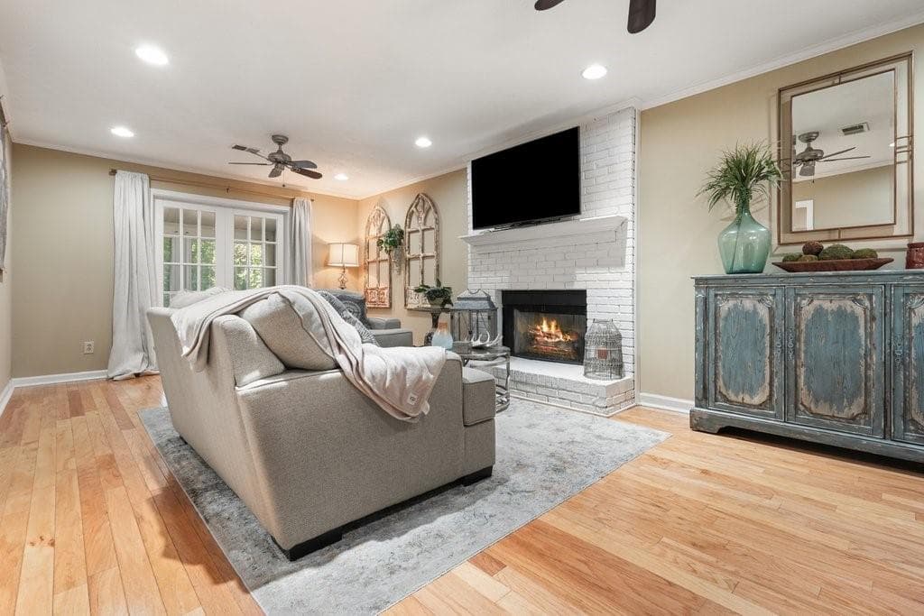 3 bedroom, 3 bathroom, 1,766 sq ft single family residence for sale at 4921 Falcon Wood Trace, Marietta, GA 30066 — photo 2