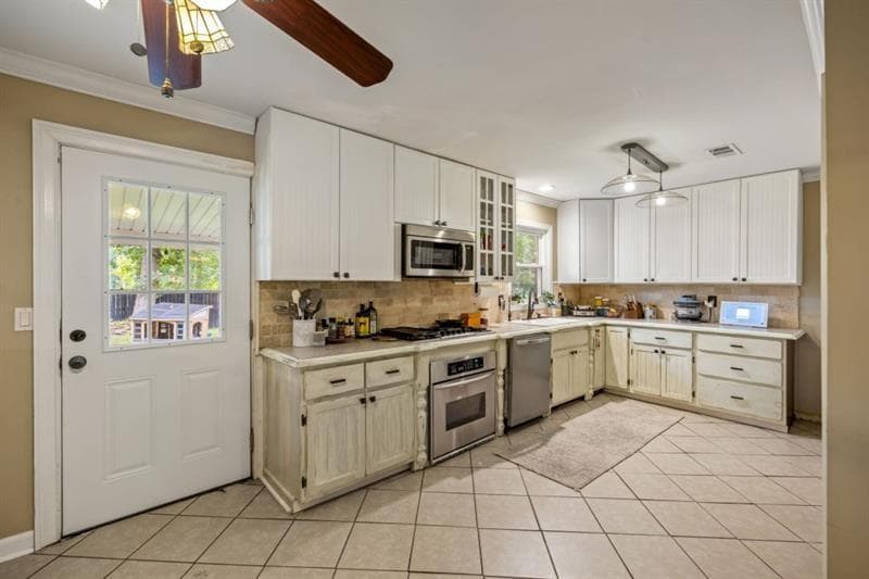 4 bedroom, 2 bathroom, 2,208 sq ft single family residence under contract at 285 Air Acres Way, Woodstock, GA 30188 — photo 10