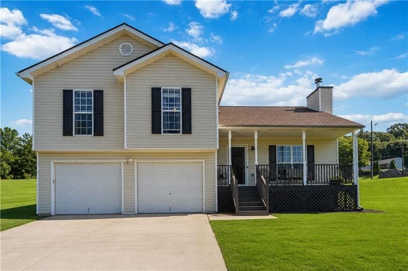 4 bedroom, 3 bathroom, 1,925 sq ft single family residence for sale at 601 Skyland Court, Winder, GA 30680 — photo 1 of 28