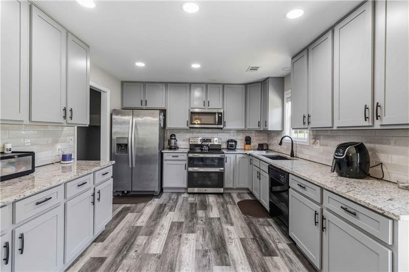 4 bedroom, 3 bathroom, 1,925 sq ft single family residence for sale at 601 Skyland Court, Winder, GA 30680 — photo 9