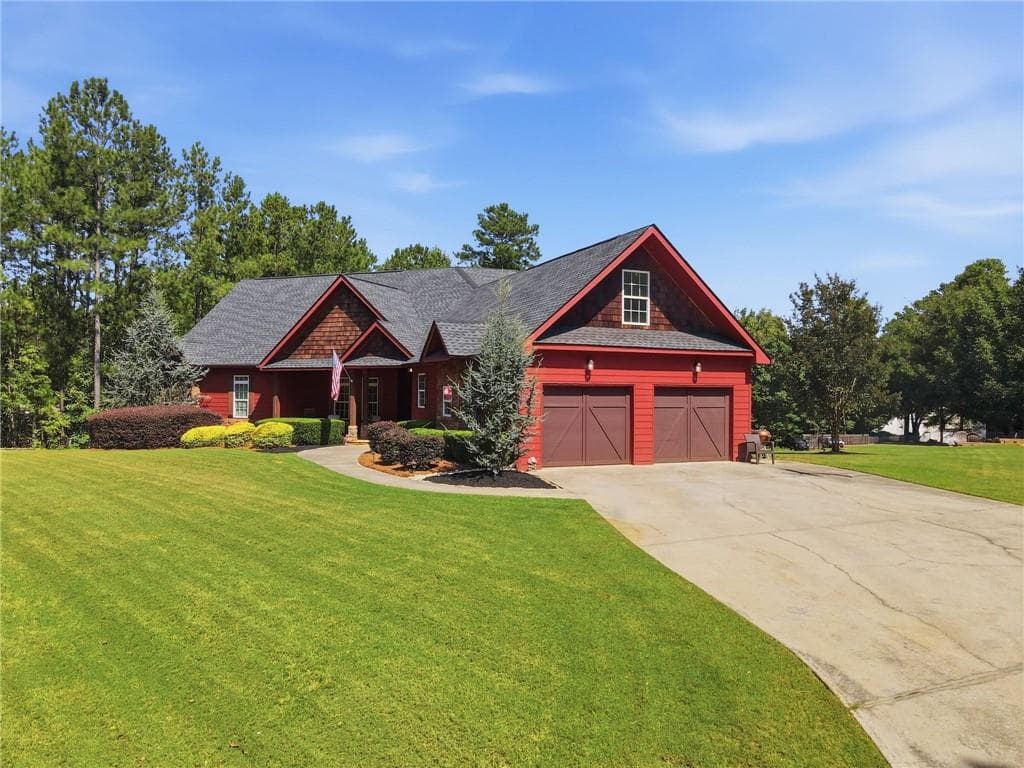 4 bedroom, 5 bathroom, 5,380 sq ft single family residence for sale at 571 Mulberry Road, Winder, GA 30680 — photo 3