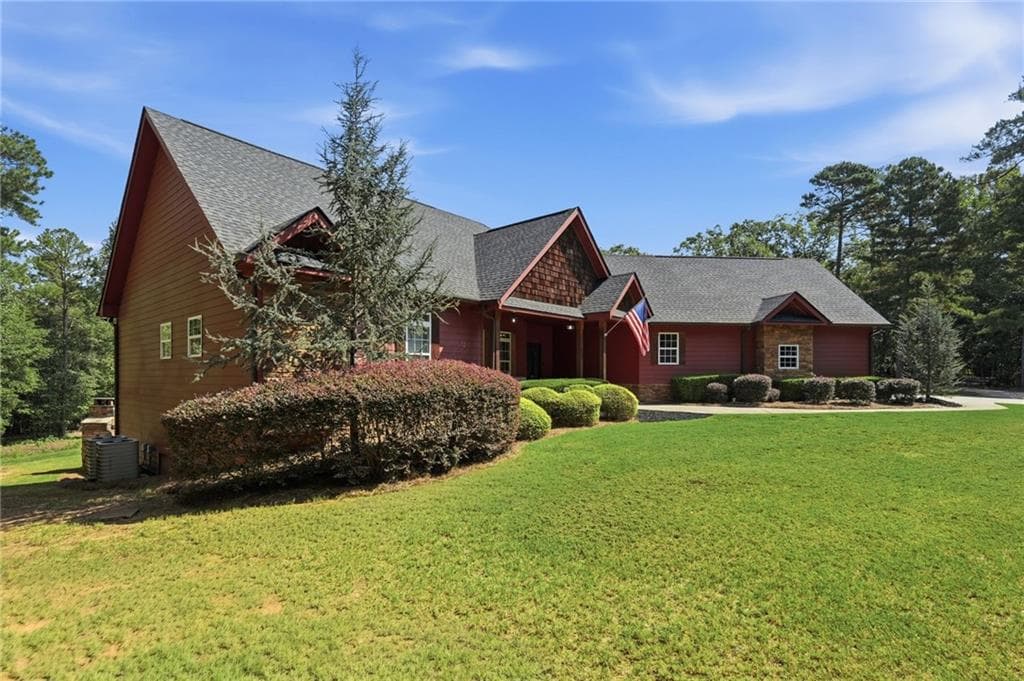 4 bedroom, 5 bathroom, 5,380 sq ft single family residence for sale at 571 Mulberry Road, Winder, GA 30680 — photo 4