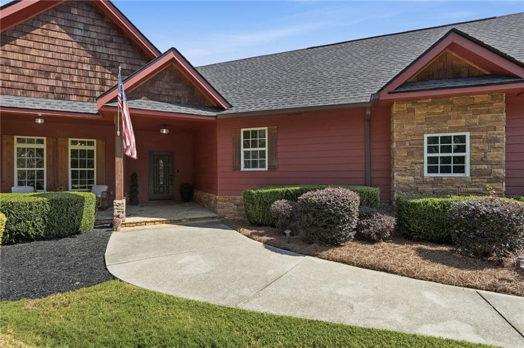 4 bedroom, 5 bathroom, 5,380 sq ft single family residence for sale at 571 Mulberry Road, Winder, GA 30680 — photo 5