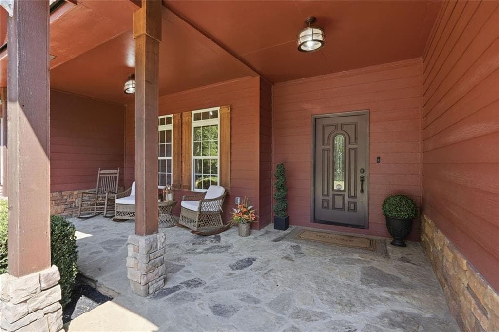 4 bedroom, 5 bathroom, 5,380 sq ft single family residence for sale at 571 Mulberry Road, Winder, GA 30680 — photo 6