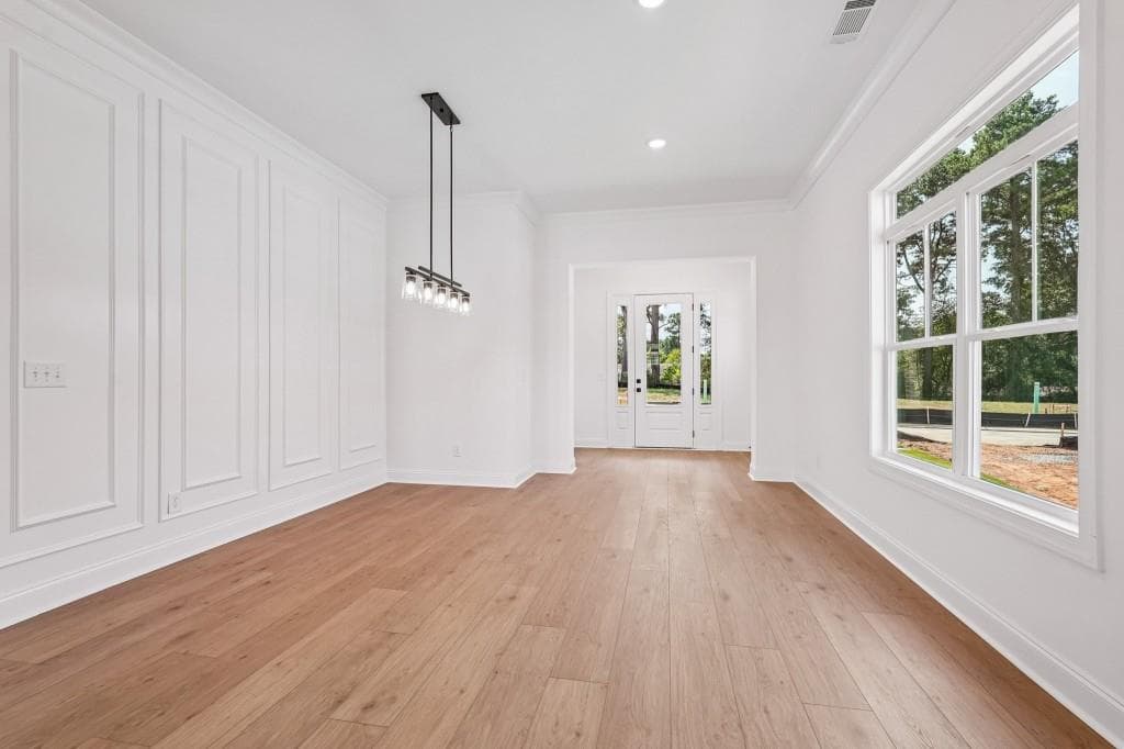 4 bedroom, 4 bathroom, 2,397 sq ft single family residence for sale at 4777 Kittle Way, Lilburn, GA 30047 — photo 5