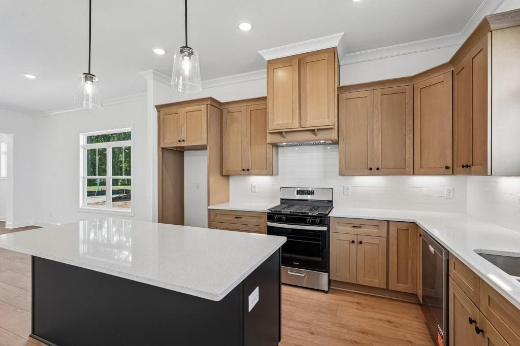 4 bedroom, 4 bathroom, 2,397 sq ft single family residence for sale at 4777 Kittle Way, Lilburn, GA 30047 — photo 9