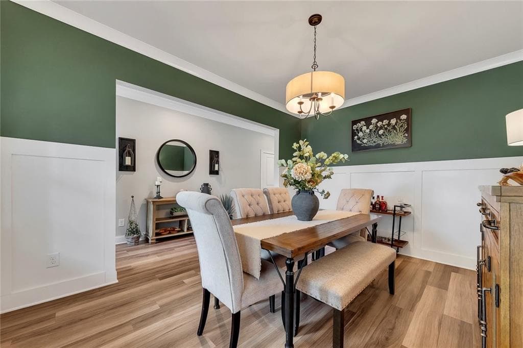 4 bedroom, 3 bathroom, 2,508 sq ft single family residence for sale at 204 Meadows Court, Woodstock, GA 30189 — photo 7