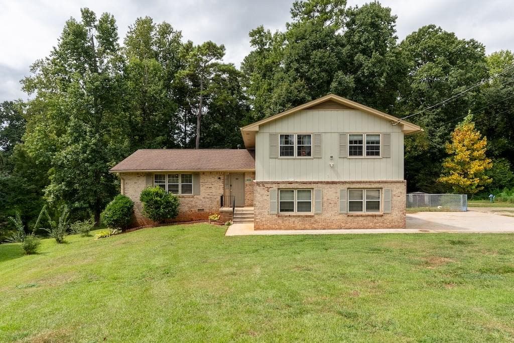 4 bedroom, 3 bathroom, 2,125 sq ft single family residence for sale at 539 Fond Du Lac Drive, Stone Mountain, GA 30088