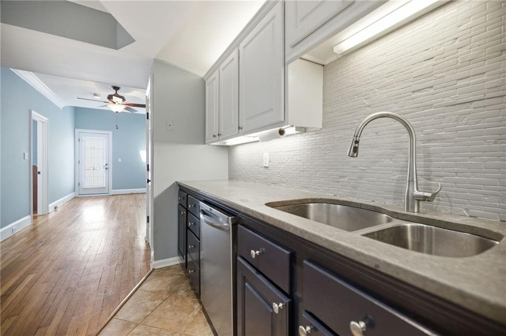 2 bedroom, 3 bathroom, 1,803 sq ft condominium for sale at 2840 Peachtree Road 510, Atlanta, GA 30305 — photo 8
