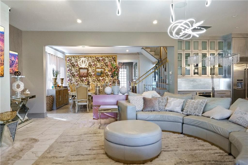 5 bedroom, 5 bathroom, 5,306 sq ft single family residence for sale at 2981 Lookout Place, Atlanta, GA 30305 — photo 5
