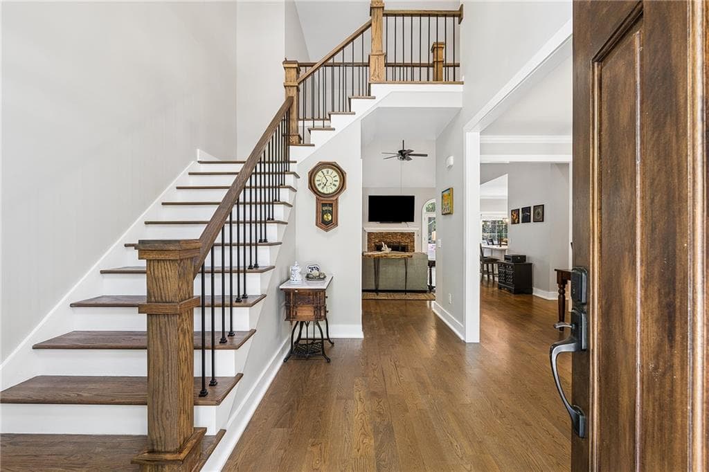 5 bedroom, 4 bathroom, 2,671 sq ft single family residence under contract at 7635 Finley Drive, Gainesville, GA 30506 — photo 2