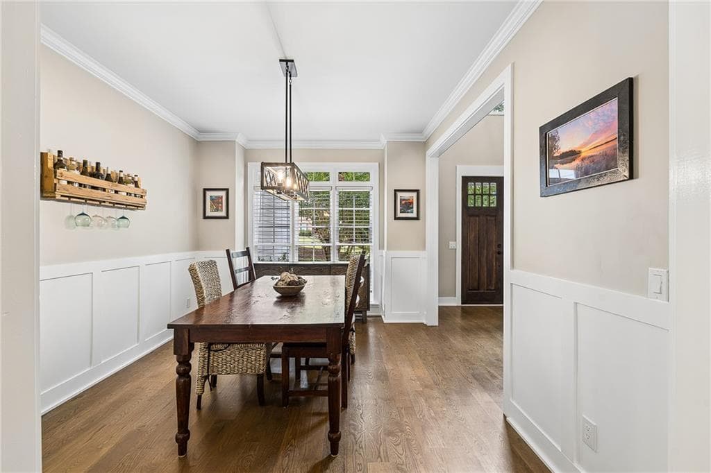 5 bedroom, 4 bathroom, 2,671 sq ft single family residence under contract at 7635 Finley Drive, Gainesville, GA 30506 — photo 4