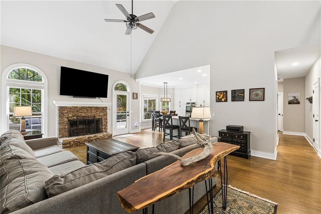 5 bedroom, 4 bathroom, 2,671 sq ft single family residence under contract at 7635 Finley Drive, Gainesville, GA 30506 — photo 5
