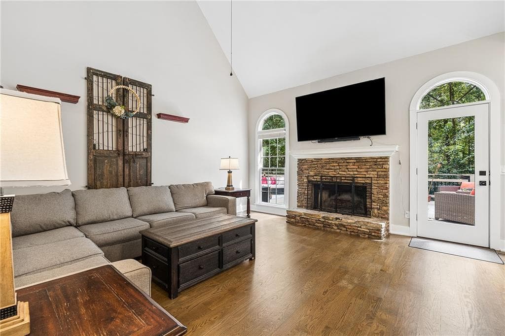 5 bedroom, 4 bathroom, 2,671 sq ft single family residence under contract at 7635 Finley Drive, Gainesville, GA 30506 — photo 6