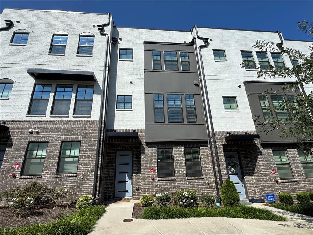 4 bedroom, 5 bathroom, 2,240 sq ft townhouse for rent at 1332 Booth Avenue, Atlanta, GA 30318 for $4,750 a month — photo 2