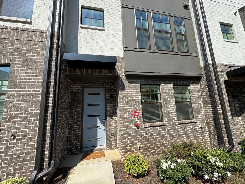 4 bedroom, 5 bathroom, 2,240 sq ft townhouse for rent at 1332 Booth Avenue, Atlanta, GA 30318 for $4,750 a month — photo 3