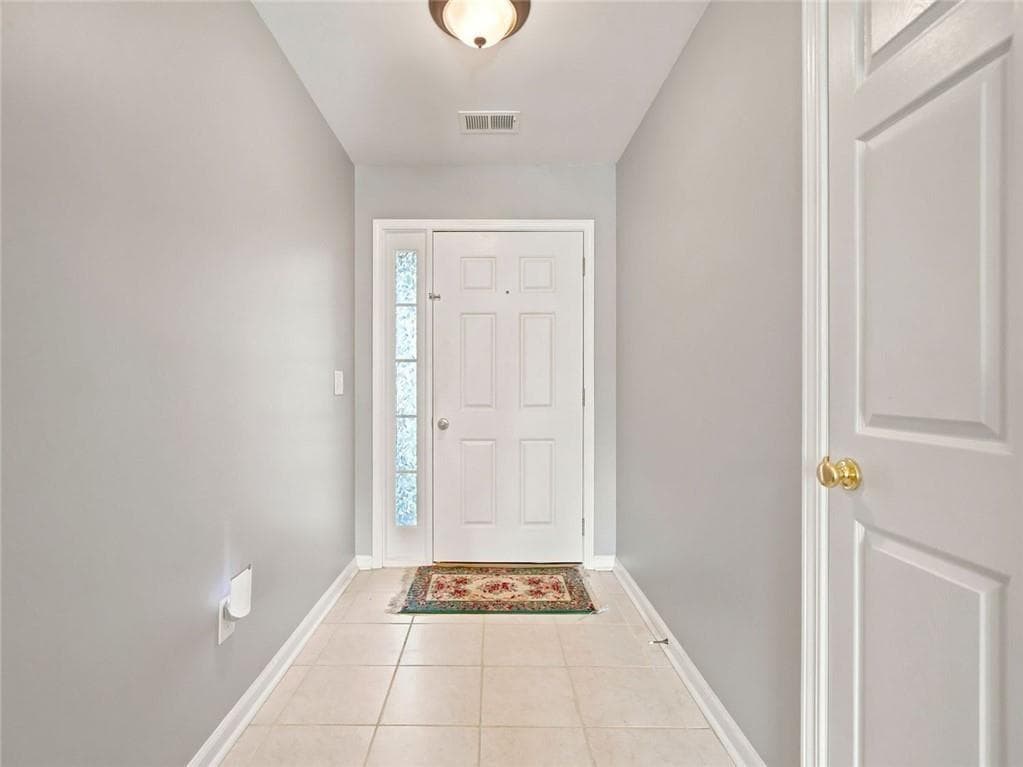 3 bedroom, 2 bathroom, 1,409 sq ft single family residence under contract at 128 Brookstone Drive, Calhoun, GA 30701 — photo 2
