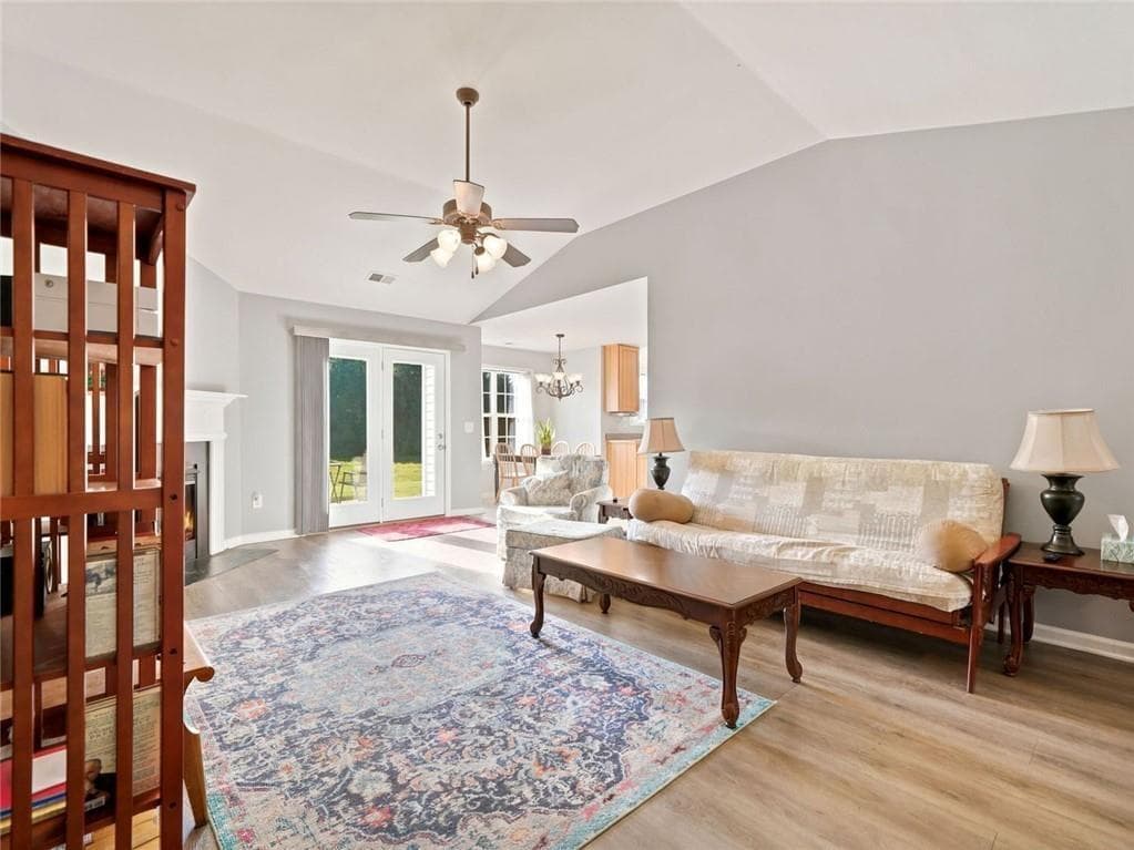 3 bedroom, 2 bathroom, 1,409 sq ft single family residence under contract at 128 Brookstone Drive, Calhoun, GA 30701 — photo 5