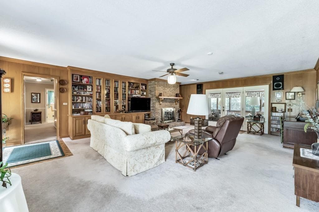 3 bedroom, 3 bathroom, 2,180 sq ft single family residence for sale at 4640 Spot Road, Cumming, GA 30040 — photo 8