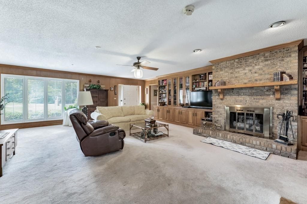 3 bedroom, 3 bathroom, 2,180 sq ft single family residence for sale at 4640 Spot Road, Cumming, GA 30040 — photo 9
