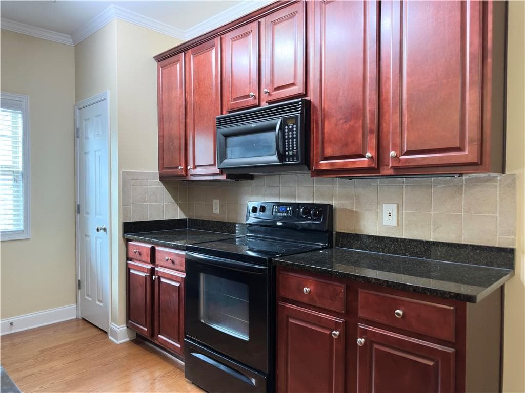 3 bedroom, 3 bathroom, 1,582 sq ft triplex for rent at 34 N Oaks Circle, Cartersville, GA 30121 for $1,550 a month — photo 8