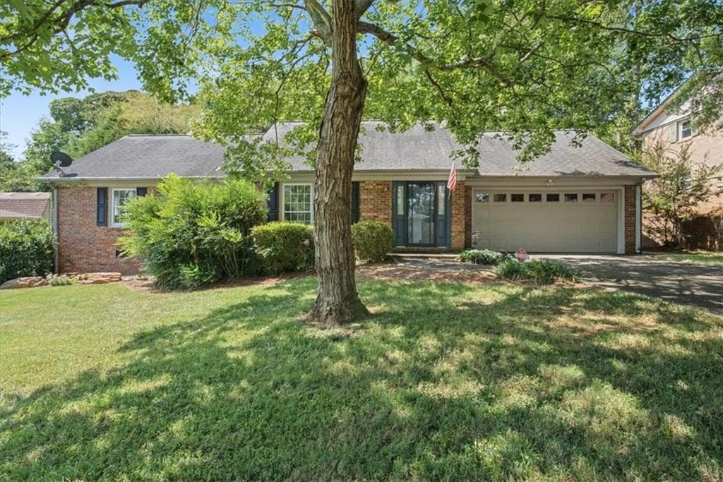 3 bedroom, 2 bathroom, 1,600 sq ft single family residence for sale at 2781 Fernvalley Road, Marietta, GA 30066