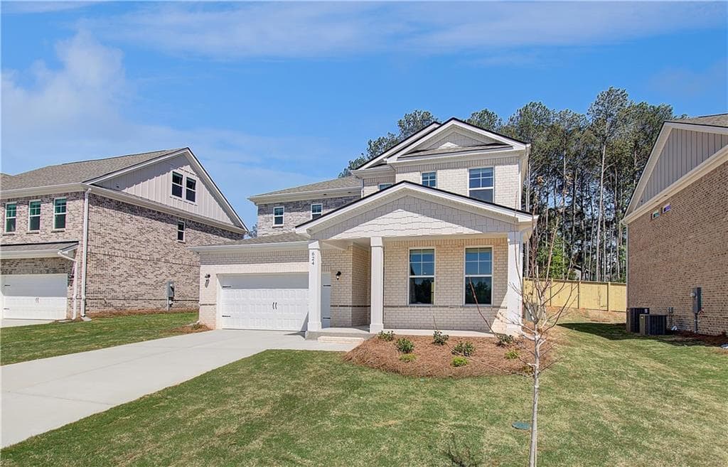 4 bedroom, 3 bathroom, 2,702 sq ft single family residence for sale at 640 Leafy Branch Way, Mcdonough, GA 30253 — photo 2