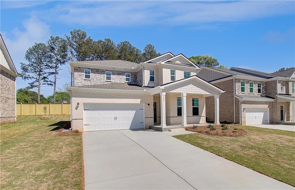 4 bedroom, 3 bathroom, 2,702 sq ft single family residence for sale at 640 Leafy Branch Way, Mcdonough, GA 30253 — photo 3