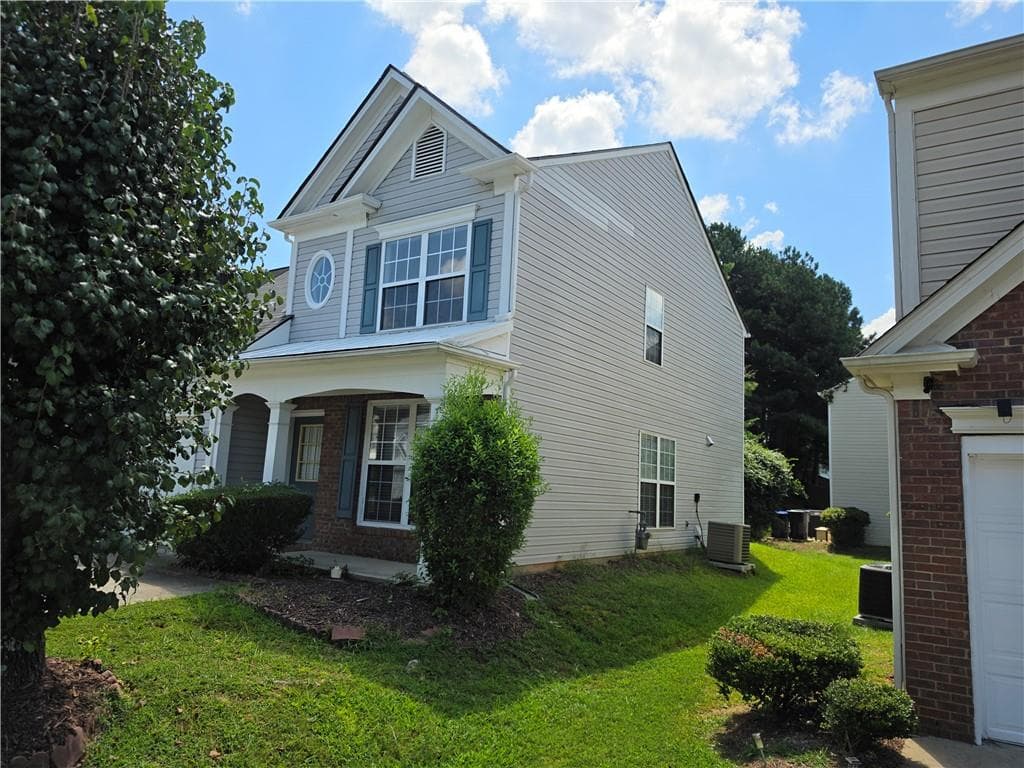 3 bedroom, 3 bathroom, 1,413 sq ft single family residence for rent at 2503 Regent Walk Drive, Duluth, GA 30096 for $2,250 a month — photo 3
