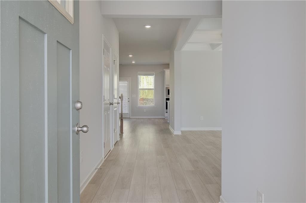 4 bedroom, 3 bathroom, 2,702 sq ft single family residence for sale at 640 Leafy Branch Way, Mcdonough, GA 30253 — photo 4