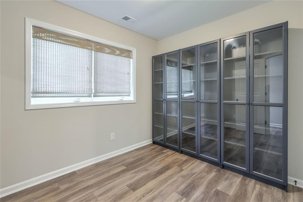 3 bedroom, 3 bathroom, 1,824 sq ft townhouse under contract at 2034 SE Bixby Byway Drive, Atlanta, GA 30317 — photo 3