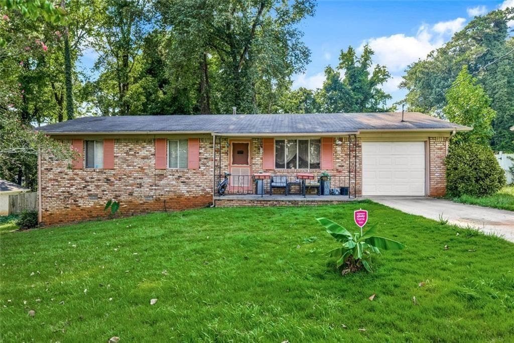 3 bedroom, 2 bathroom, 1,075 sq ft single family residence under contract at 1174 Dantel Court, Stone Mountain, GA 30083