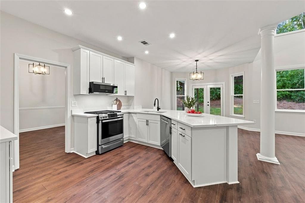 4 bedroom, 3 bathroom, 2,524 sq ft single family residence for sale at 2960 Saddlebrook Glen Drive, Cumming, GA 30041 — photo 6